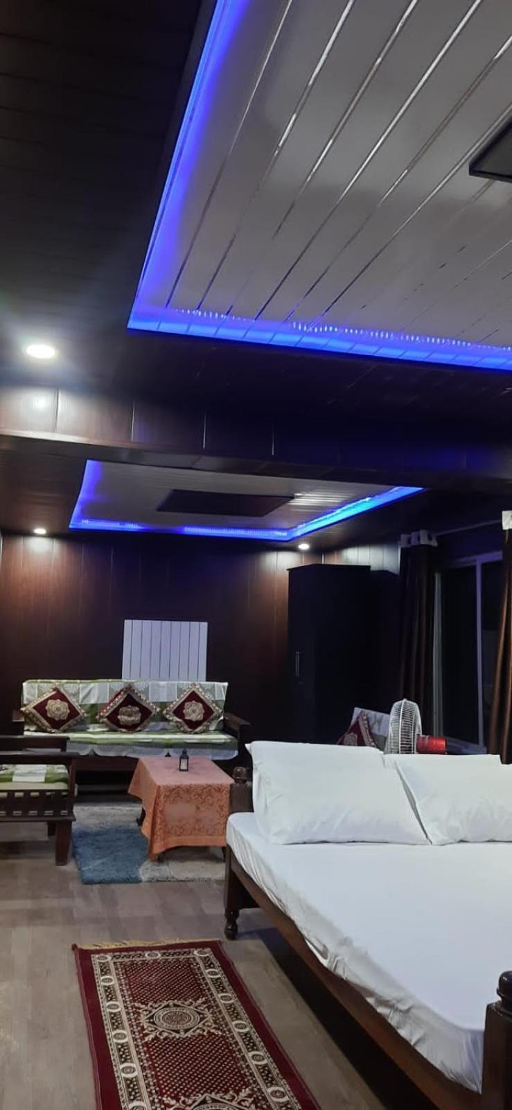 Homestay Bodhi: A Private Garden Retreat Varanasi